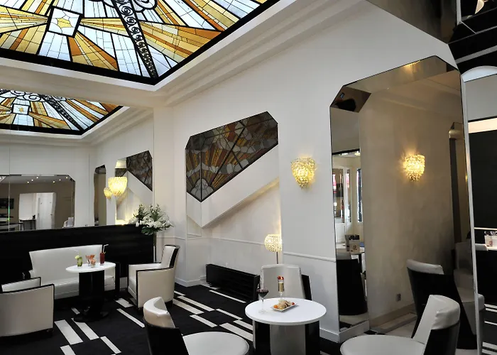 Hotell Mercure Opera Faubourg Montmartre 4*