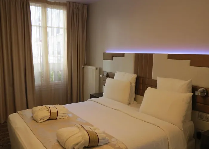 Hotell Mercure Opera Faubourg Montmartre 4*