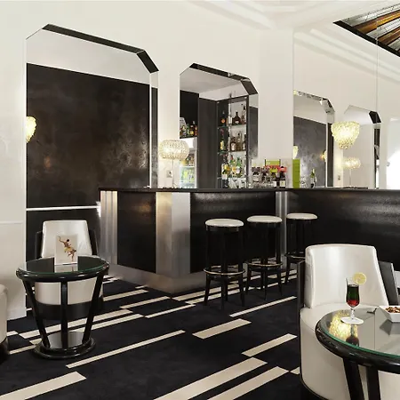 Mercure Opéra Faubourg Montmartre Hotel 4*