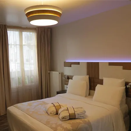 Отель Mercure Opera Faubourg Montmartre