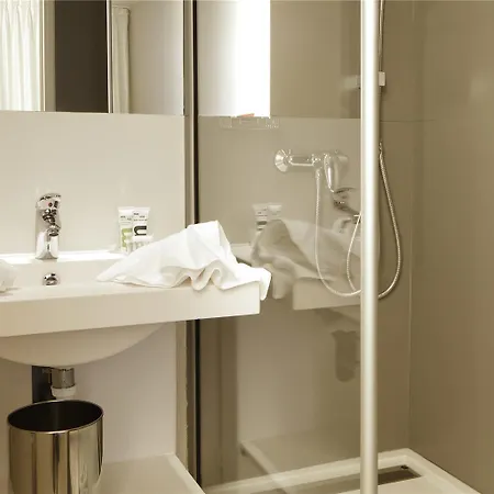 Mercure Opéra Faubourg Montmartre Hotel 4*