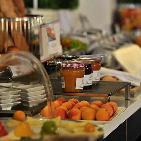Hotell Mercure Opera Faubourg Montmartre 4*