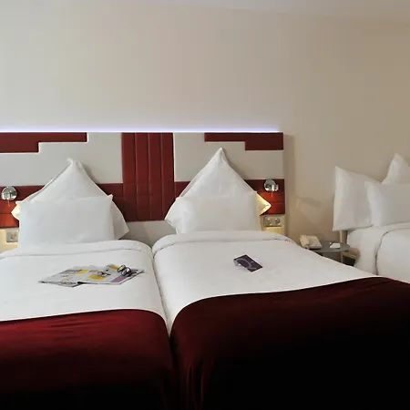 Hotell Mercure Opera Faubourg Montmartre 4*