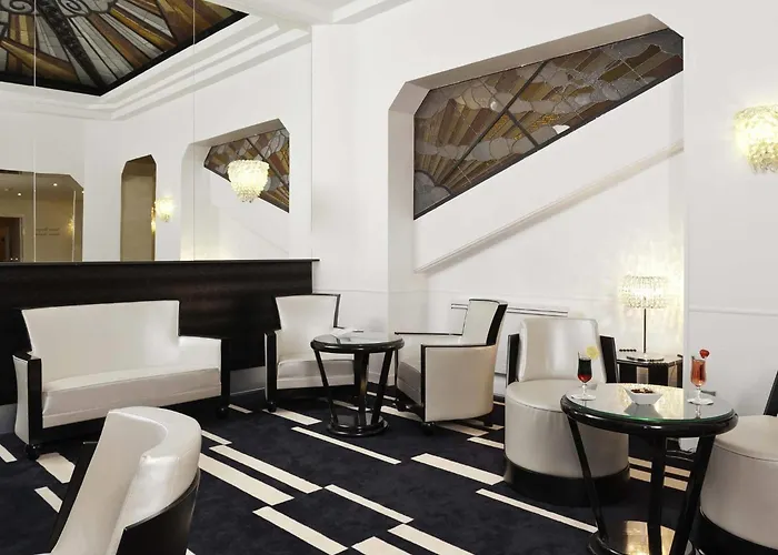 Hotel Mercure Opera Faubourg Montmartre 4*