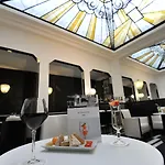 מלון Mercure Opera Faubourg Montmartre